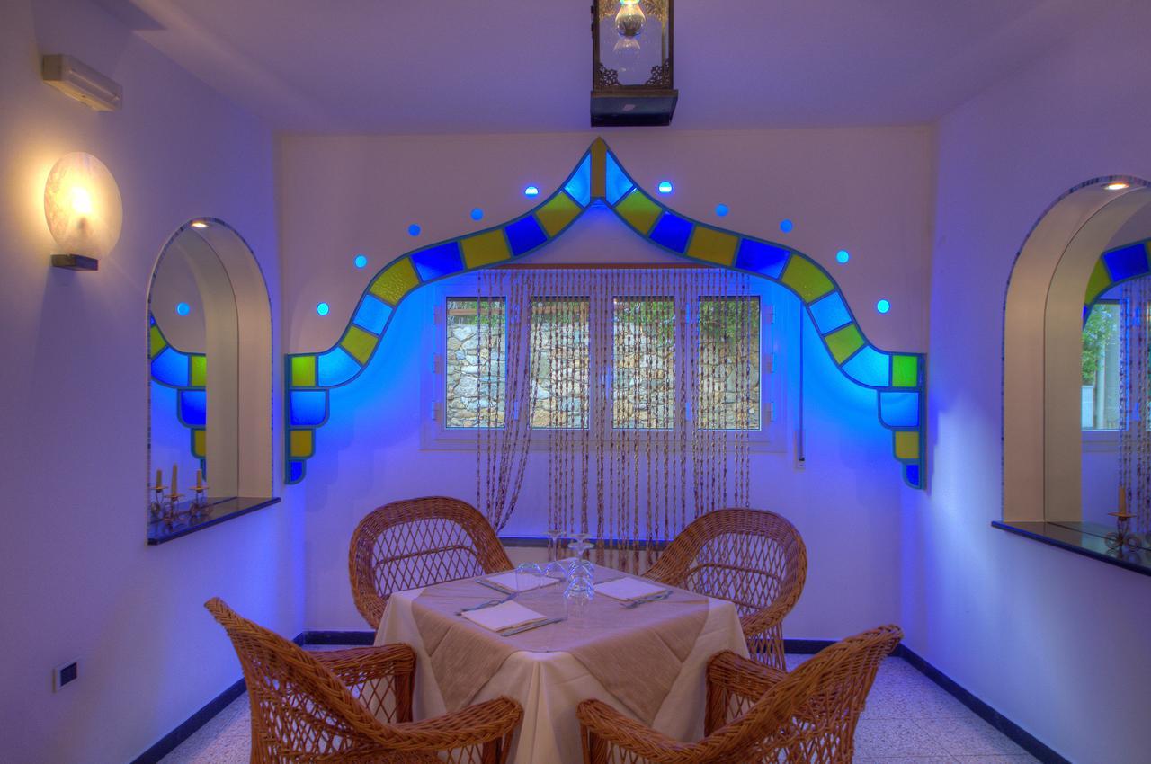 Hotel Arabesque Varigotti Esterno foto
