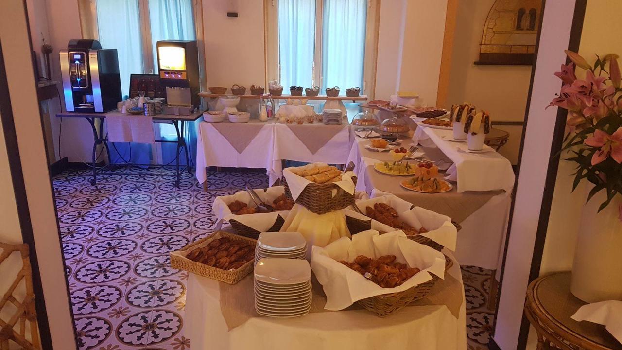Hotel Arabesque Varigotti Esterno foto