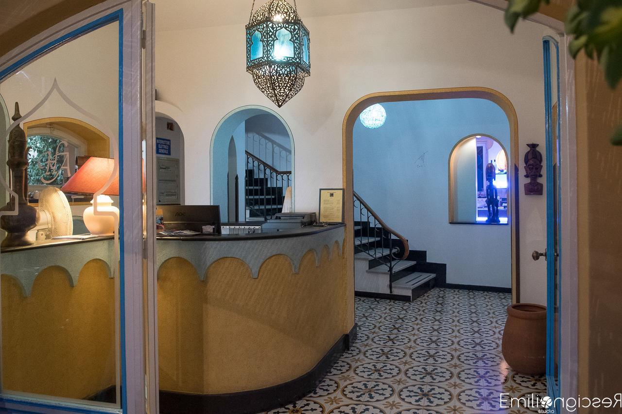 Hotel Arabesque Varigotti Esterno foto