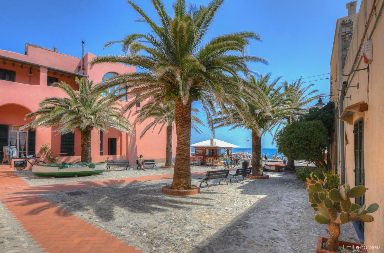 Hotel Arabesque Varigotti Esterno foto