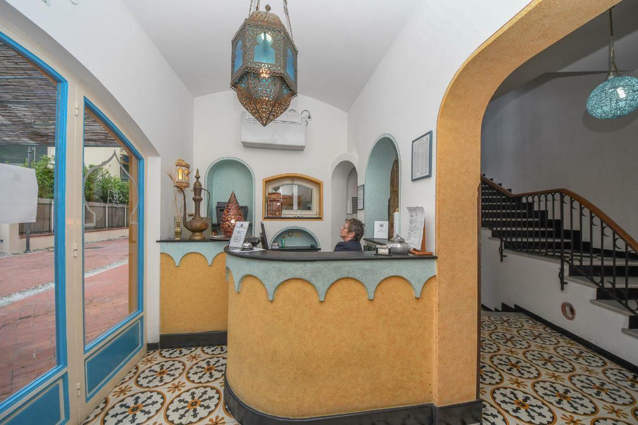 Hotel Arabesque Varigotti Esterno foto