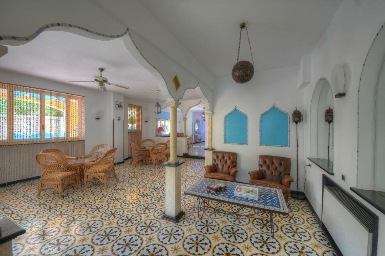 Hotel Arabesque Varigotti Esterno foto