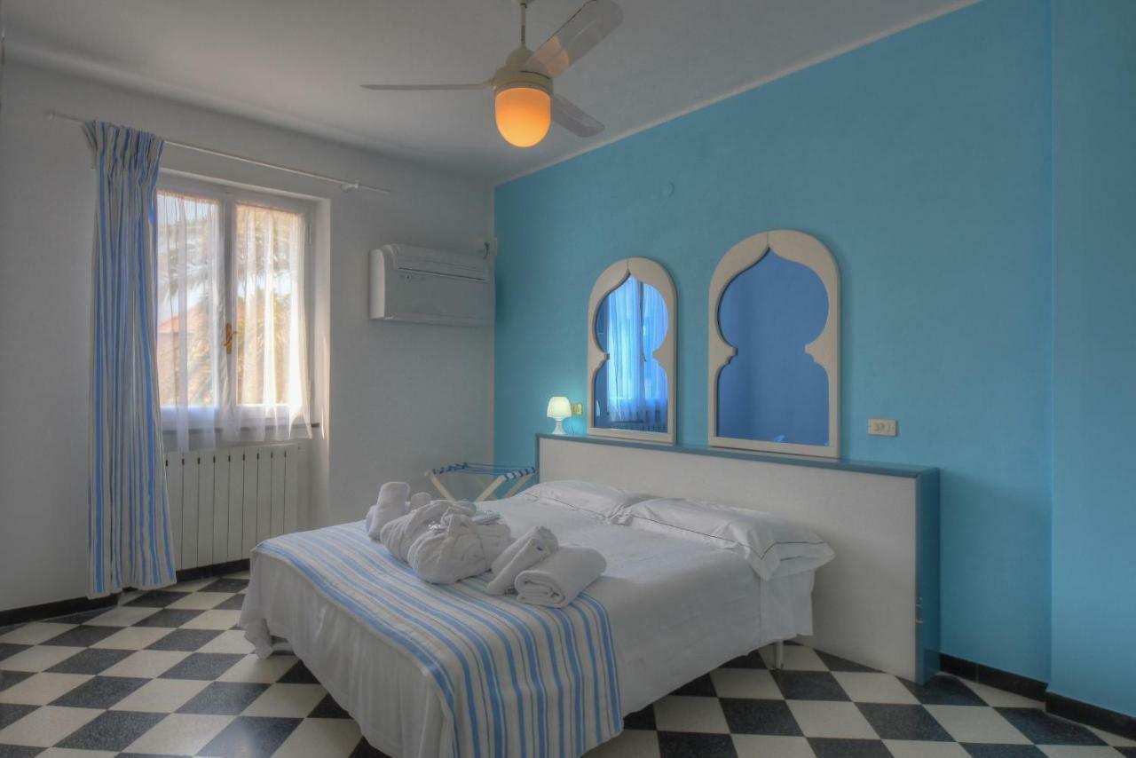Hotel Arabesque Varigotti Esterno foto
