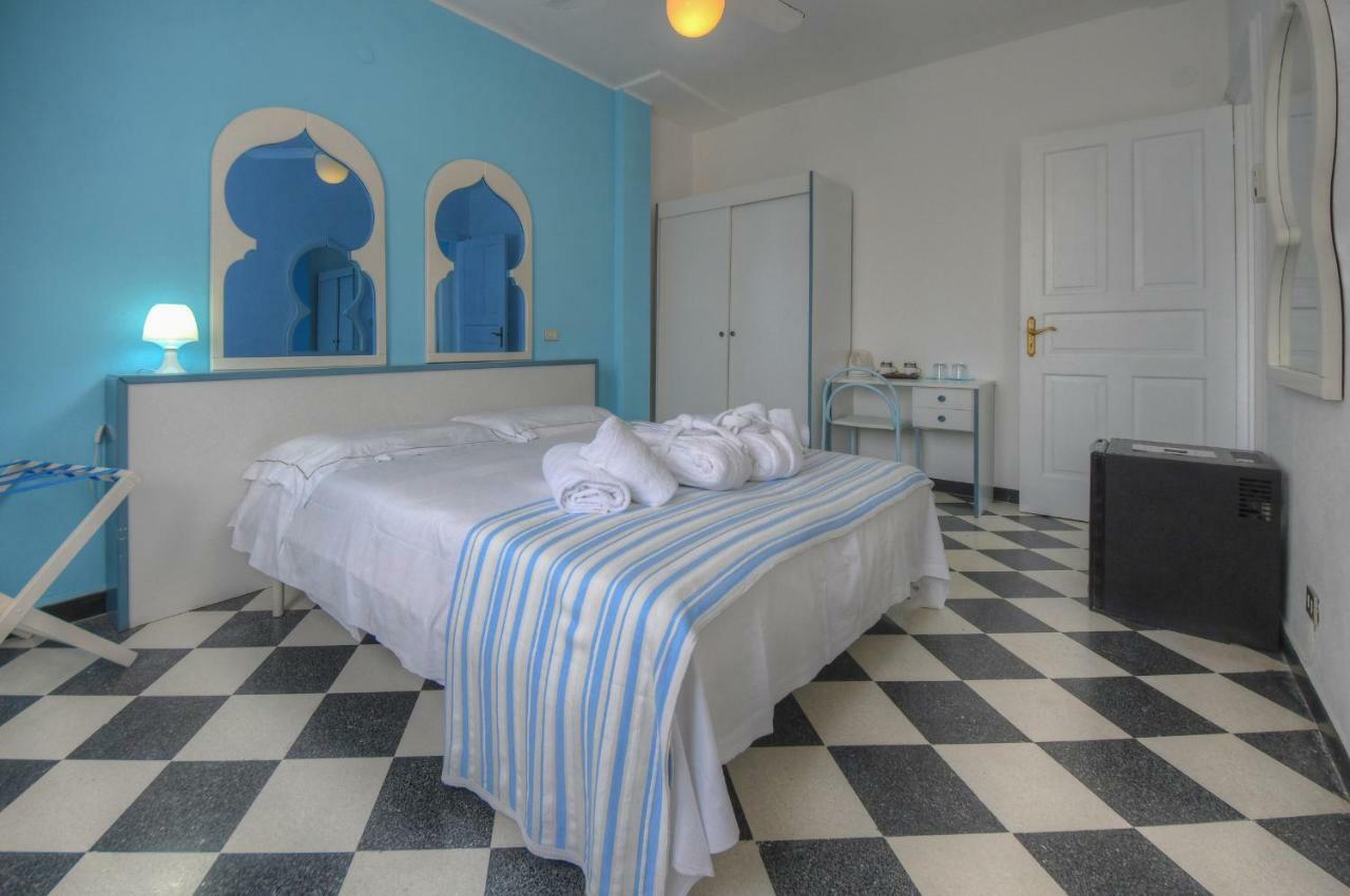 Hotel Arabesque Varigotti Esterno foto